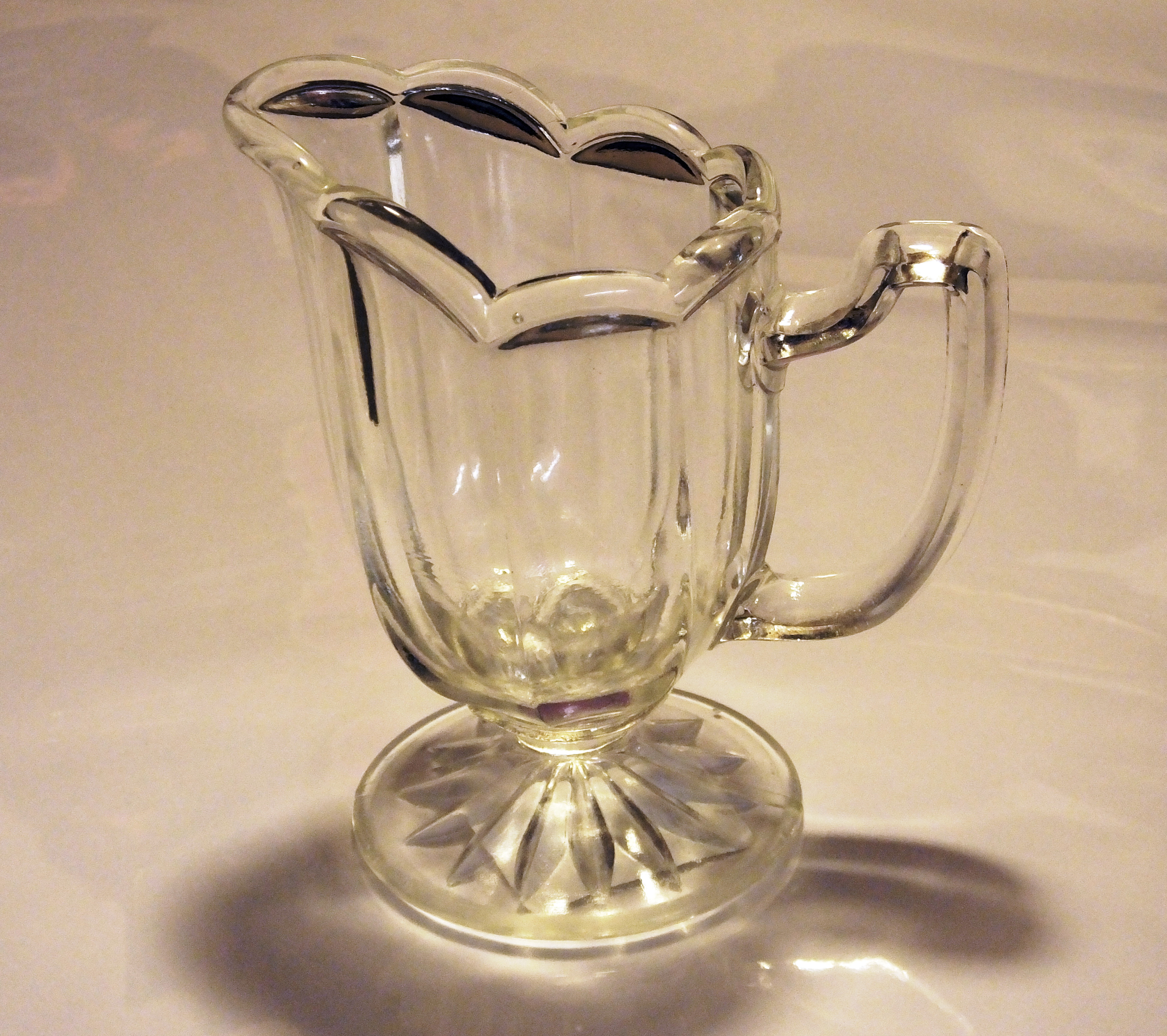 Vintage fluted glass creamer. Bill Bagley Glass